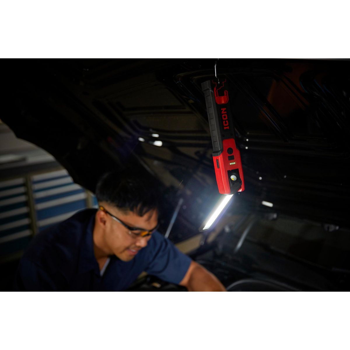 1000 Lumen Dual-Sided Rechargeable Slim Bar Light M251
