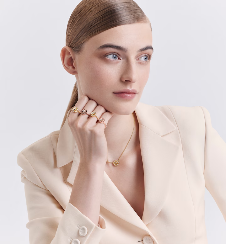 Ring B2497