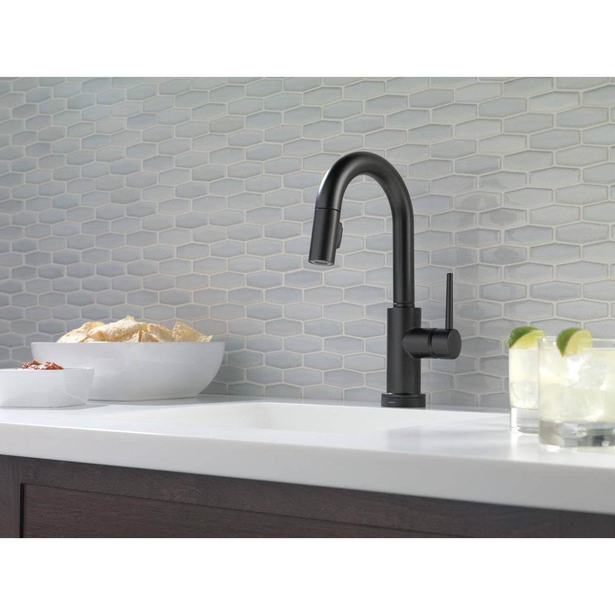 Black Stainless Single Handle Pull-Down Bar Faucet with Touch J423578