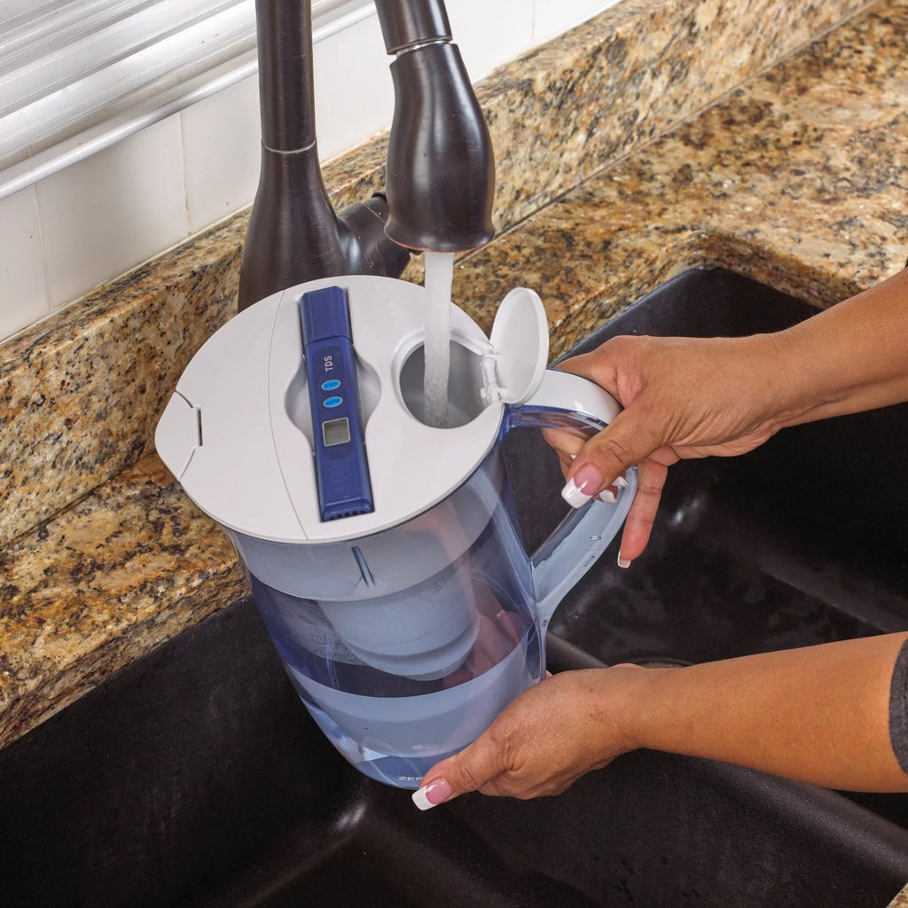 Round Water Filter Pitcher, 10 Cups, Blue K806144