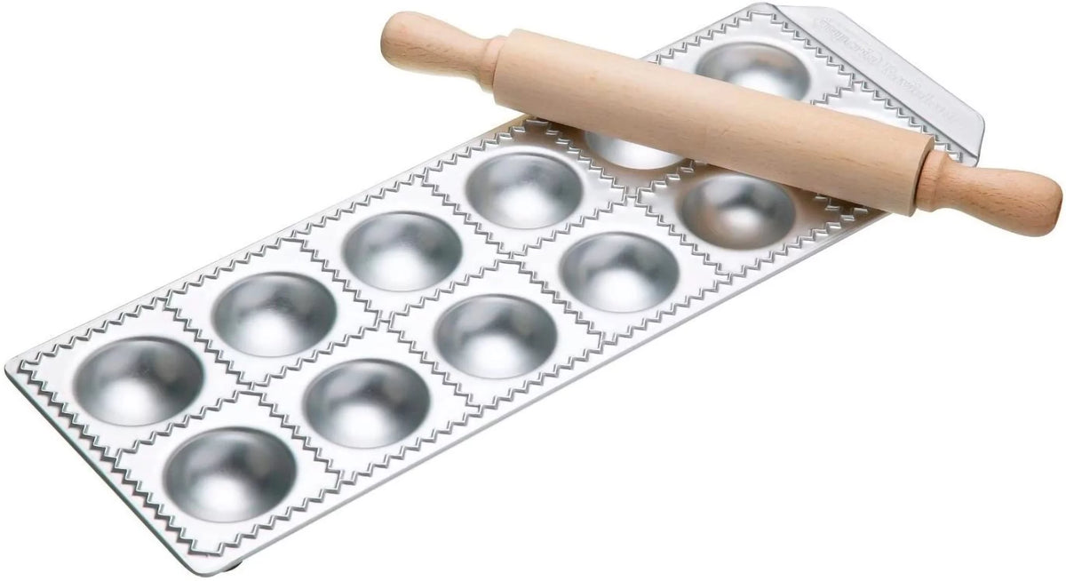 Ravioli Maker with Rolling Pin W716