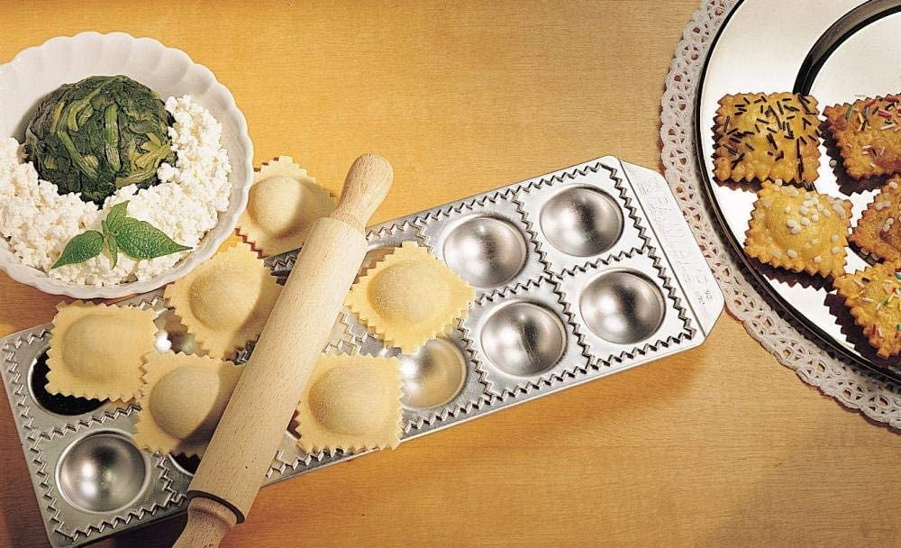 Ravioli Maker with Rolling Pin W716